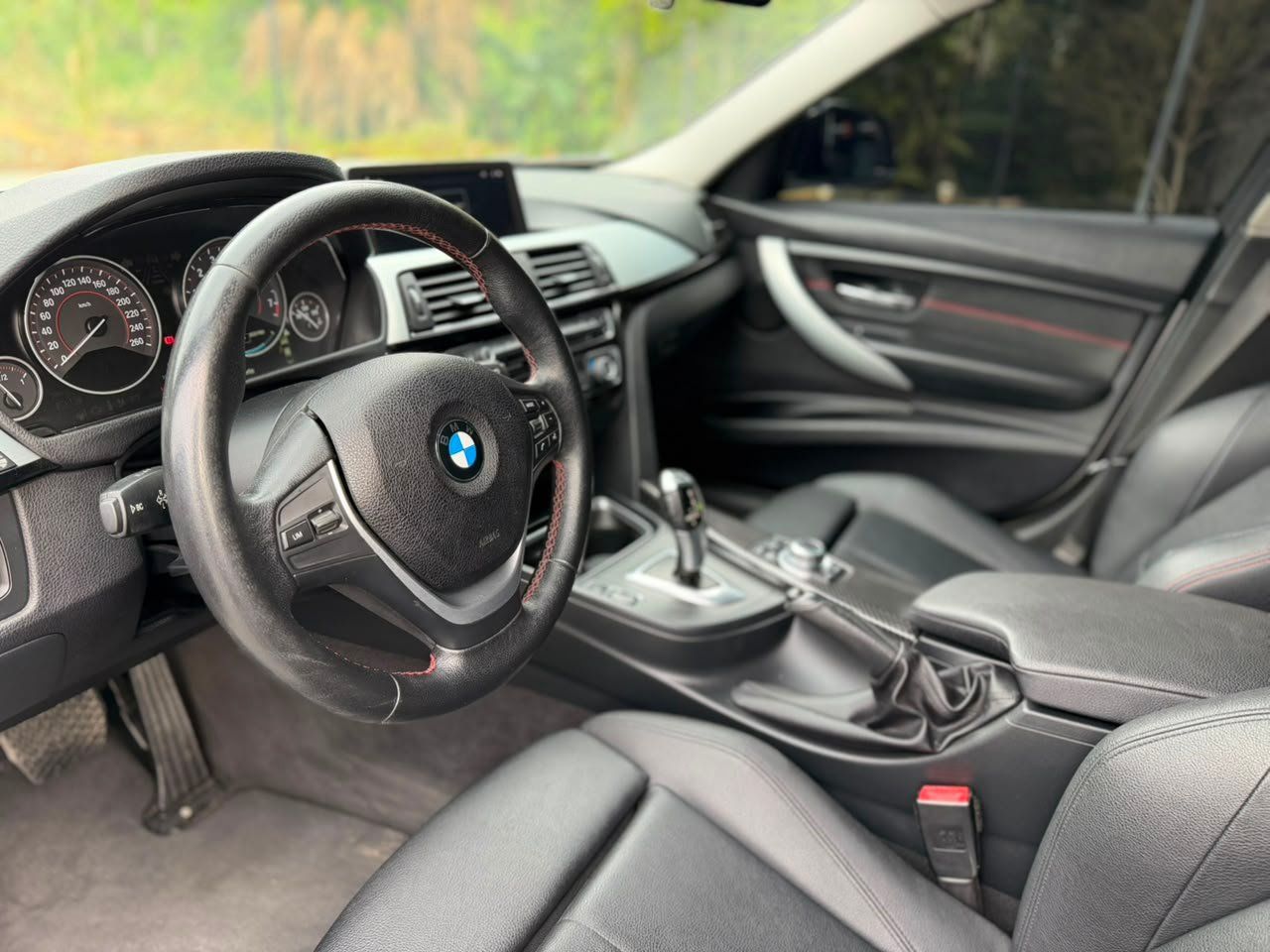 Foto 11 de BMW 320iA ACTIVE FLEX