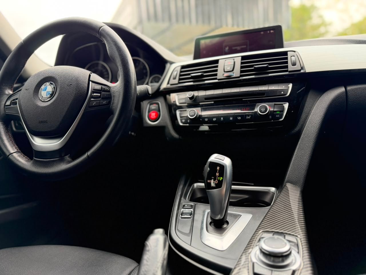 Foto 13 de BMW 320iA ACTIVE FLEX