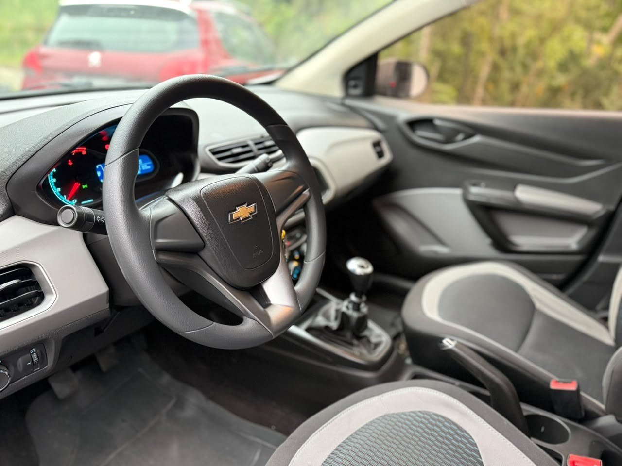 Foto 6 de CHEVROLET ONIX LT