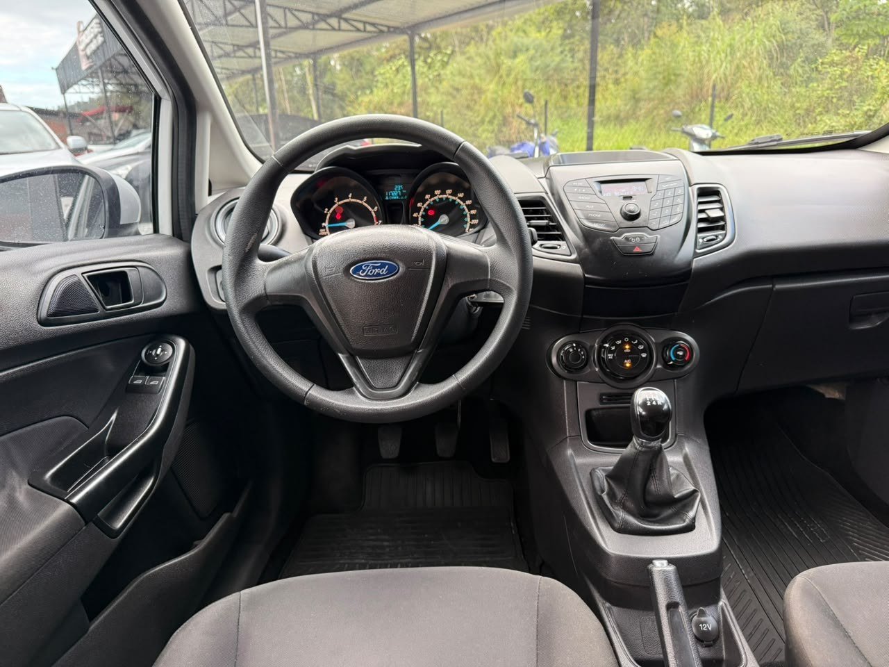 Foto 4 de FORD NEW FIESTA