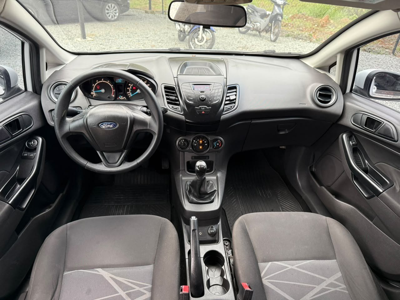 Foto 8 de FORD NEW FIESTA