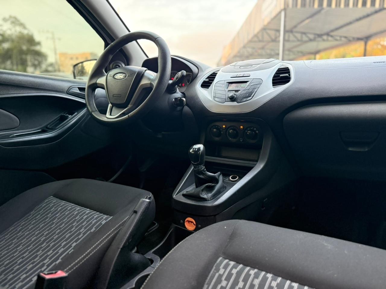 Foto 4 de FORD NEW KA SE