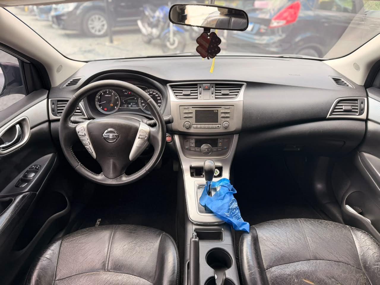 Foto 9 de NISSAN SENTRA 2.0 SV