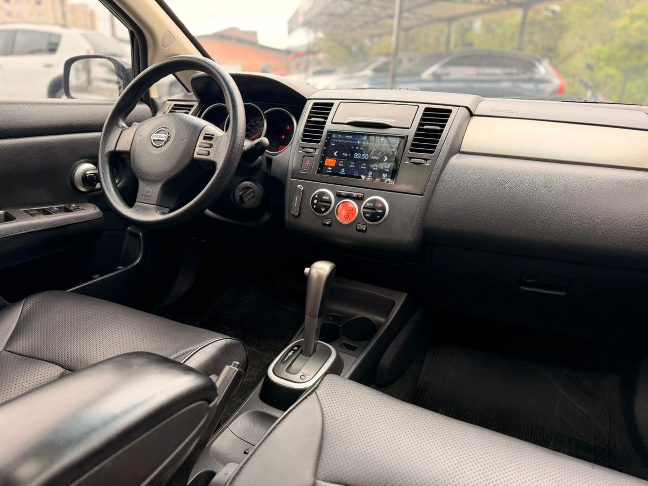 Foto 9 de NISSAN TIIDA SL