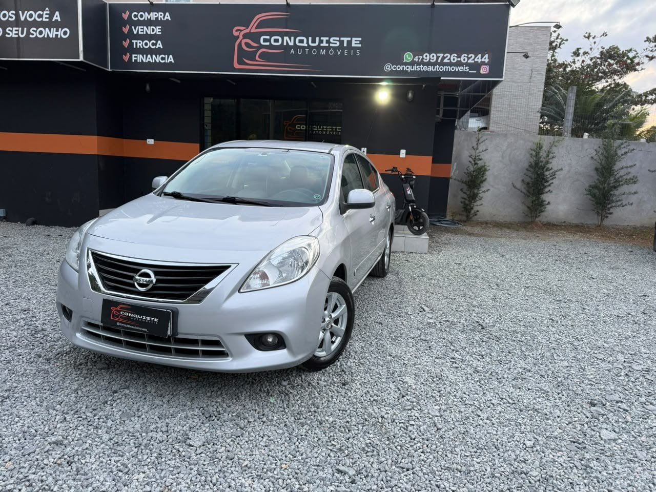 Foto 12 de NISSAN VERSA SL