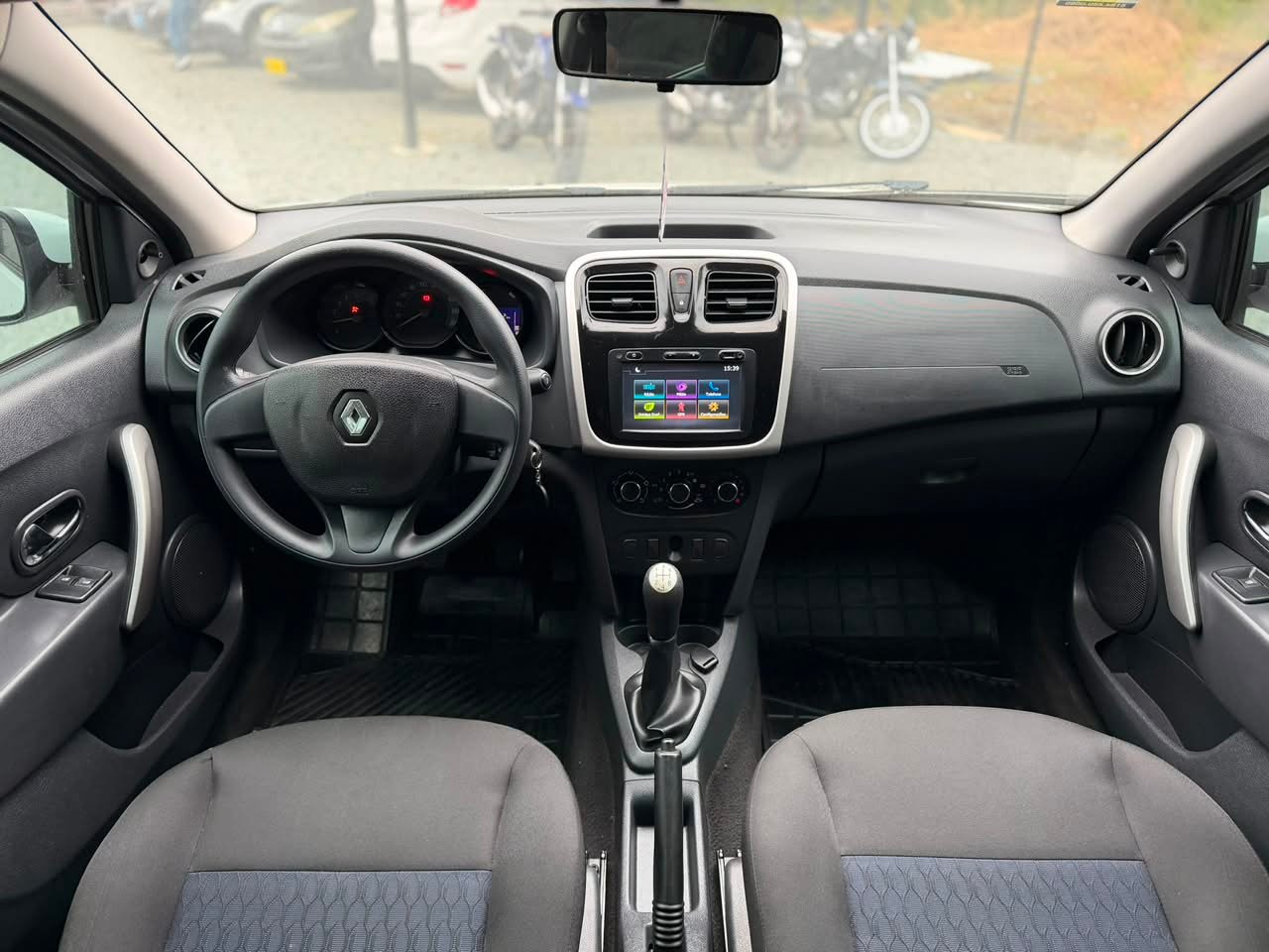 Foto 6 de RENAULT SANDERO EXPRESSION