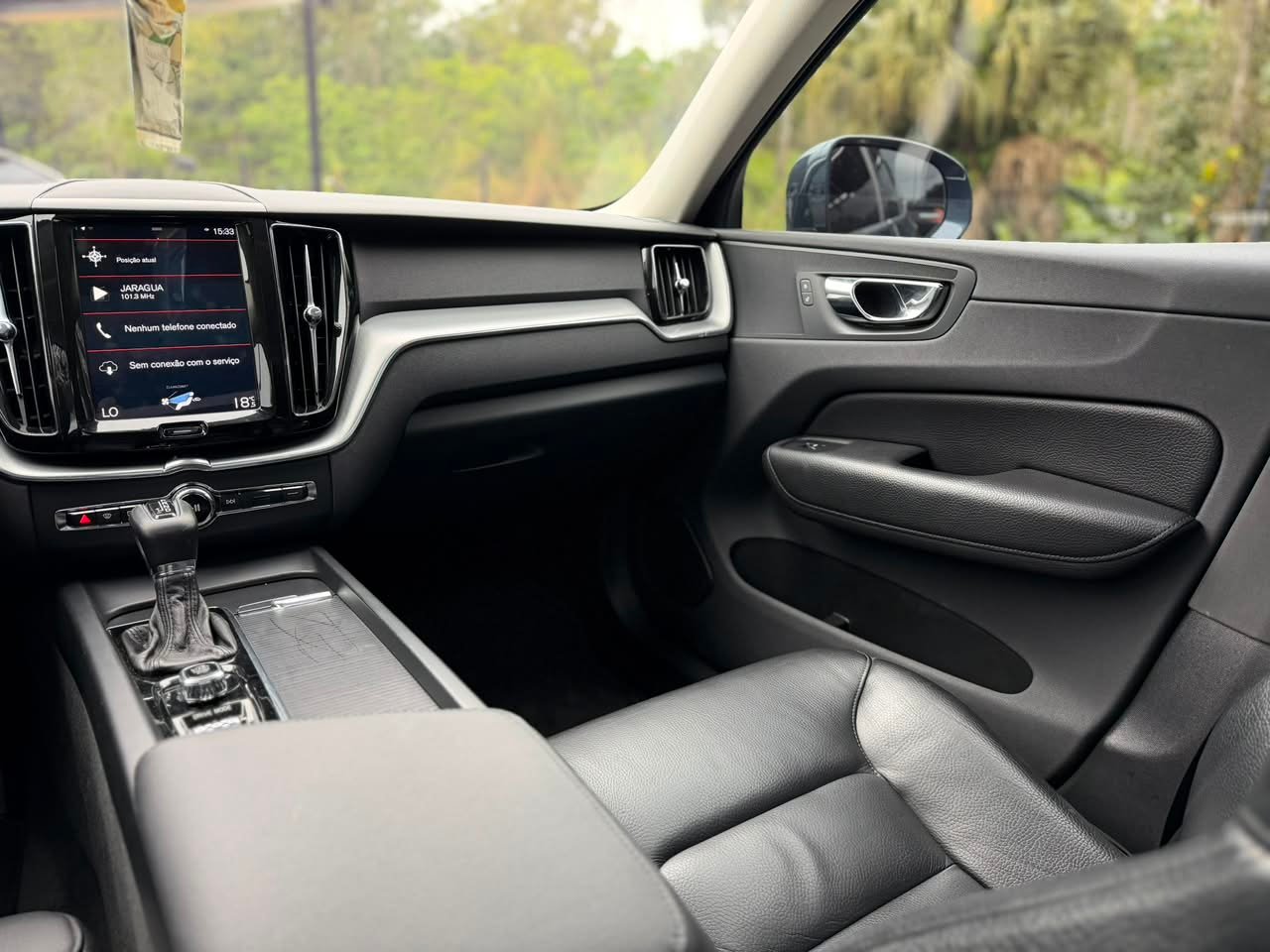Foto 3 de VOLVO XC60 T5 MOMENTUM