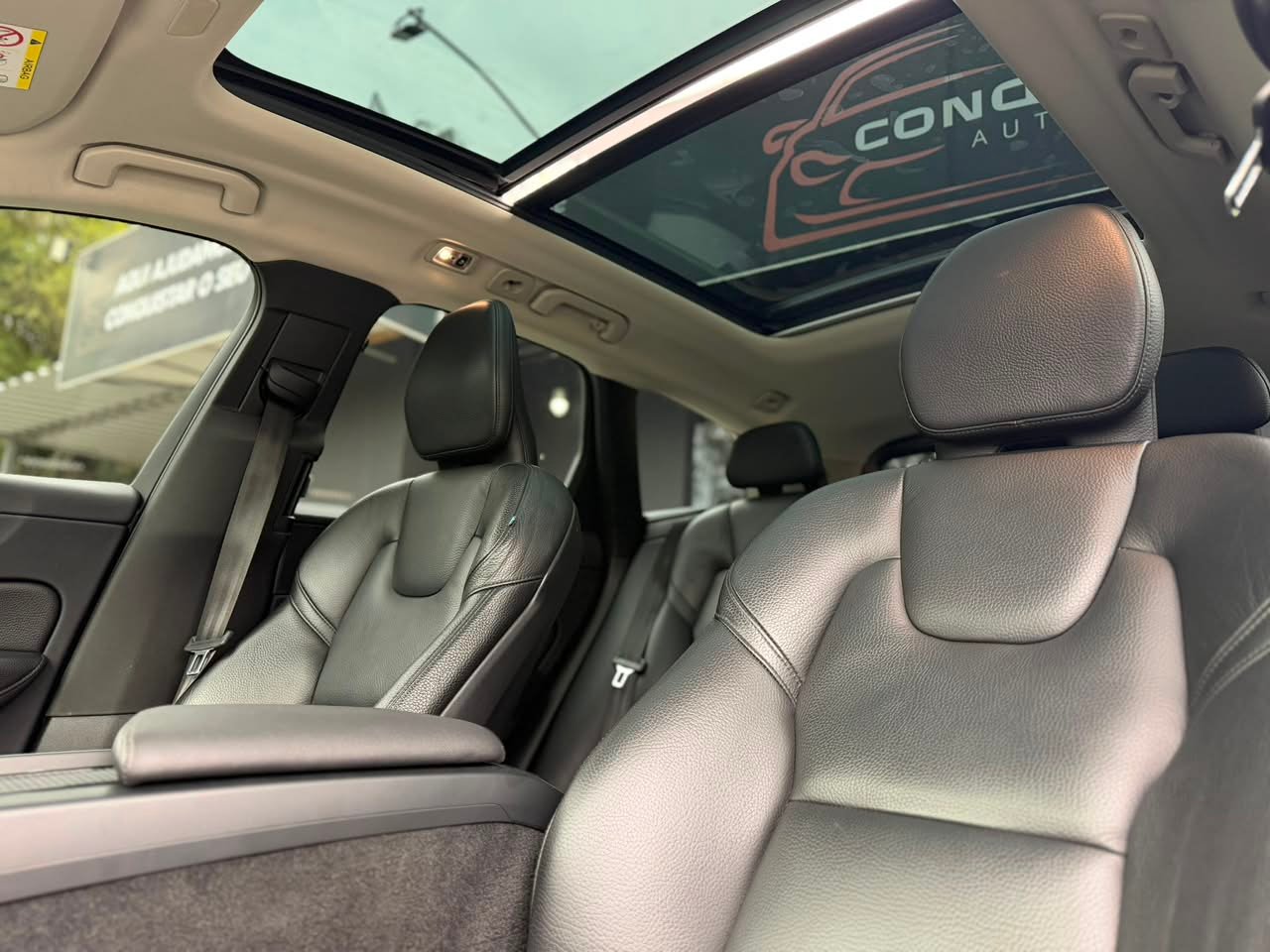 Foto 6 de VOLVO XC60 T5 MOMENTUM