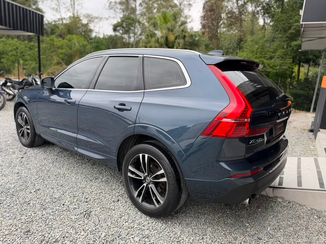 Foto 7 de VOLVO XC60 T5 MOMENTUM