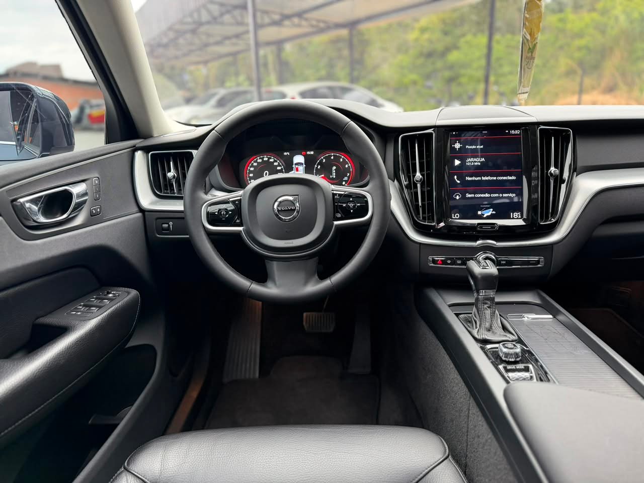 Foto 8 de VOLVO XC60 T5 MOMENTUM