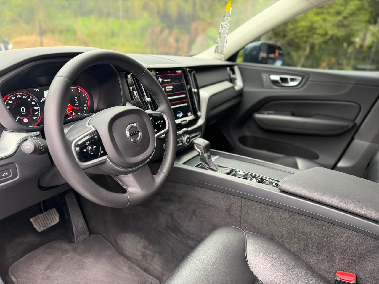Foto 9 de VOLVO XC60 T5 MOMENTUM