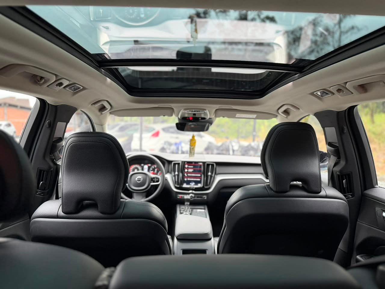 Foto 13 de VOLVO XC60 T5 MOMENTUM